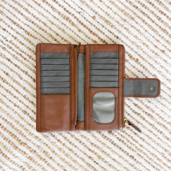 FOSSIL ELLA CLUTCH ZIP AROUND WALLET MEDIUM BROWN LEATHER - Picture 4 of 10